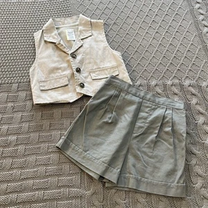 Vintage Vest & Shorts Outfit ~ Safari Vibes ~ 12M - Picture 1 of 9