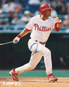 BOBBY ABREU SIGNED AUTO'D 8X10 PHOTO PHILADELPHIA PHILLIES ASTROS METS YANKEES - Picture 1 of 1
