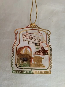 Nebraska Ornament State  Pioneers on trail Gold tone  - Picture 1 of 3