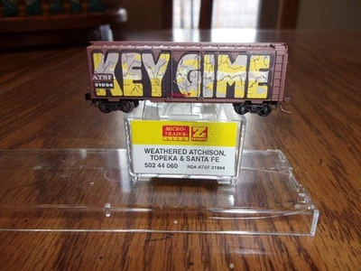 ZMicro-trains c 502 44 060 New Z-scale Weathered AT-SF Boxcar #21894 - Image 1 of 2