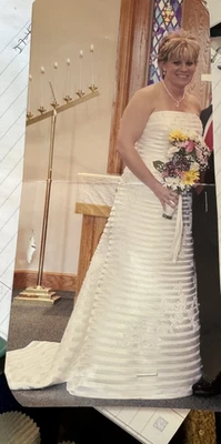 VESTIDO DE NOVIA DAVIDS OLEG CASSINI TALLA 16 SIN TIRANTES, PRECIOSO MARFIL Foto 1 de 4