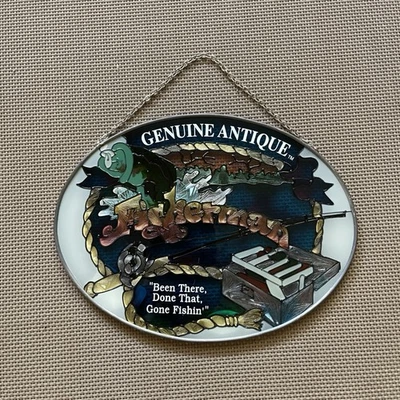 Joan Baker Designs Vidrio Pintado a Mano Atrapasol Pescador Se fue Pesca Lubina Foto 1 de 4