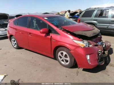 Vidrio delantero derecho usado para puerta delantera se adapta a: Toyota Prius Prius 2014 enchufable VIN DP 7 Foto 1 de 4