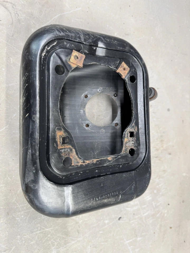 Ford Galaxie 500 1967-1968 tanque de combustible llenado de gas tubo carcasa merodeador Foto 1 de 4