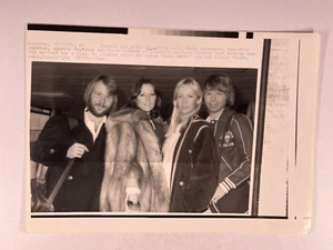 ABBA Photo Original Black And White Press Promo Heathrow November 15th Nov 1976 - Picture 1 of 12