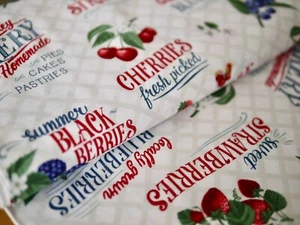 Tessuto patchwork Wilmington FRESH & SWEET frutta bacche ciliegia mirtillo fragola - Foto 1 di 5