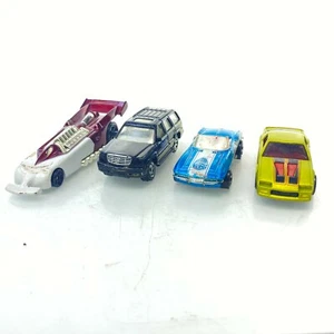 Lotto 4 Auto Matchbox Hot Wheels Escalade Corvette Camaro Dragster - Foto 1 di 7