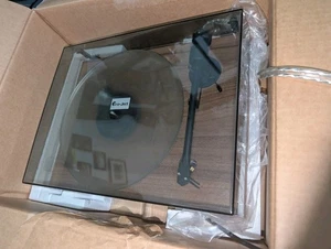 Pro-ject T1 Turntable record player Walnut boxed - Picture 1 of 5