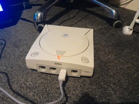 Sega Dreamcast Console With Controller, Memory Card, av and power leads - PAL