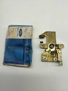 NOS 1969-76 Ford Galaxie Wagon Tailgate Latch Control C9AZ 7143170 A g2 - Picture 1 of 5