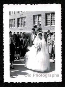 VESTIDO DE NOVIA NOVIO AMIGOS FAMILIA ACERA FOTO ANTIGUA/VINTAGE - N462 - Imagen 1 de 1