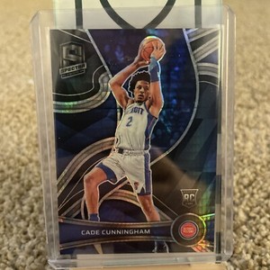 2021-22 SPECTRA ROOKIE DETROIT PISTONS #102 CADE CUNNINGHAM RC Q0911