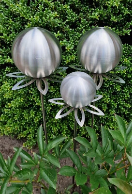 Blütenzauber Paris Rosenkugel 15/15/10 cm Edelstahl Gartenstecker mit Stab 80 cm - Bild 1 von 3