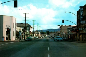 Willits CA California Street Scene Cars Postcard - Picture 1 of 3