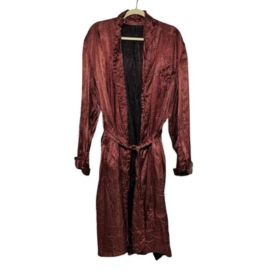 Chaqueta de fumar vintage satinada negra roja Ling bata para hombre grande Foto 1 de 4