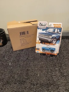 Chevrolet Silverado 1981 camioneta Stepside azul medio paquete de 6 estuche Auto World - Imagen 1 de 3