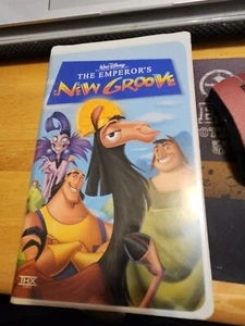 Disney's Emperor's New Groove VHS CLAMSHELL 📼 - Picture 1 of 3