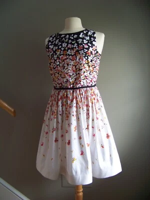 Red Valentino Spa Floral Dress Made in Hungary European Size 44 US size 12 - Image 1 of 4