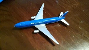 Maisto Boeing 777-200 Diecast Airplane - No Box or Stand 5" x 5" - Picture 1 of 6