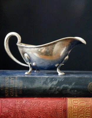 Silver plate electroplate vintage Victorian antique footed gravy sauce boat jug — 第 1/4 张图片