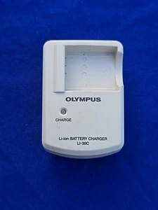 OLYMPUS Li-30C Battery Charger for LI-30B - for Stylus Verve Digital Cameras - Picture 1 of 6