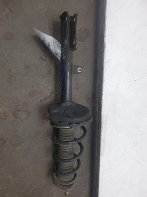 09-13 MONTAJE PUNTAL TRASERO DERECHO TOYOTA HIGHLANDER LADO PASAJERO  Foto 1 de 4