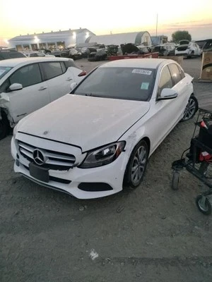 ENGINE FUSE BOX 2055401950 2015-2017 MERCEDES-BENZ C300 Foto 1 de 4