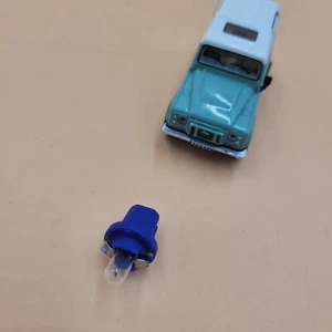 Land Rover Bulb Part# YAJ100370 - Picture 1 of 4