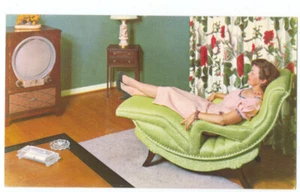 CONTOUR LOUNGE CHAIR & Round Screen TV TELEVISION Set. Great 1953 AD Postcard. - Imagen 1 de 2