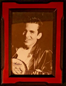 Malden Black & Red Wood Frame, 3.5x5" Photo -- EUC - Picture 1 of 2