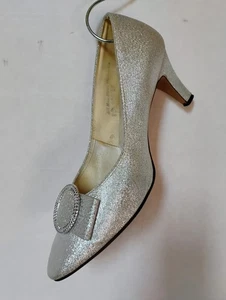 VTG 60's Jackie O CHIC "Young Modes" Silver with Large Bow Slip-on Pumps 8.5-M - Picture 1 of 20