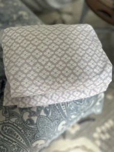 Pottery Barn Kids Vtg Lavender/white Full size fitted & flat sheet NO PILLOWCASE - Picture 1 of 4