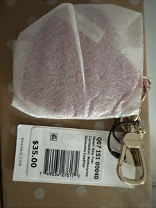 Llavero corazón rojo clavel brahmán nuevo con etiquetas Melbourne cocodrilo cuero en relieve encanto - Imagen 1 de 2