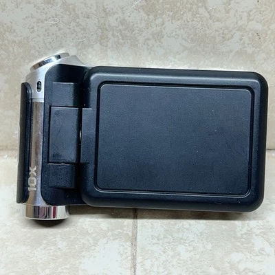 GLOBAL TWIST VIDEO CAMERA AND MP4 PLAYER  Camera 5.0 Mega Pixels DVD Player 10 X - Image 1 of 4