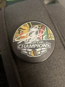 Jonathan Toews Signed 2013 Stanley Cup Puck - Picture 1 of 3