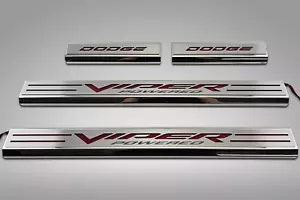 DODGE RAM SRT-10 ALFÉIZARES DE PUERTA DELANTEROS Y TRASEROS ALIMENTADOS POR VÍBORA 4 PIEZAS | SOLO DELANTERO LED IL - Imagen 1 de 4