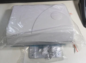 Wilson 50 Ohm 698-2700MHZ Indoor Panel Antenna 311135 (301135) - Photo 1 sur 3