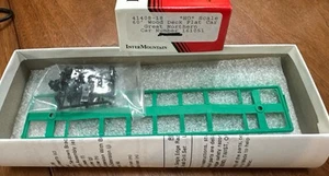 Intermountain HO Kit #41408-18 60’ Wood Deck Flat Car Great Northern #161051 NY - Picture 1 of 4