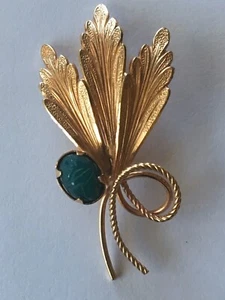 Vintage INC Brooch Pin Gold Filled 1/20 12K Fanned Leaf Spray Carved Oval Jade - Picture 1 of 12