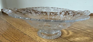 Discontinued Crystal BUTTERCUP FOSTORIA 8.5" PEDESTAL BOWL Glass DISH + HANDLES - Bild 1 von 15