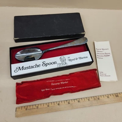 Винтажная посеребренная ложка для усов Reed & Barton Master в комплекте с сумкой и коробкой - Изображение 1 из 4