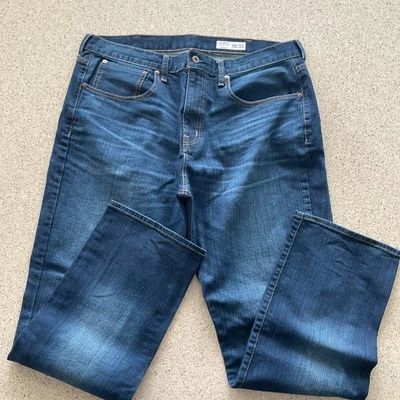 Cremieux Mens Premium Jeans 38x32 Indigo Medium Blue - Image 1 of 3