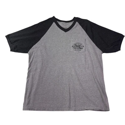 Camisa Rocawear Para Hombres Grande Gris Negra Raglán Cuello en V Bolsillo Gráfico Camiseta Logo Foto 1 de 4