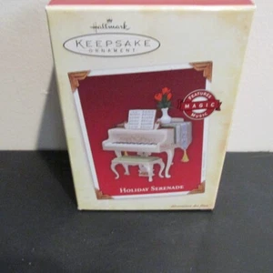 2005 Hallmark Holiday Serenade Keepsake Ornament QXG4422 IOB - Picture 1 of 3