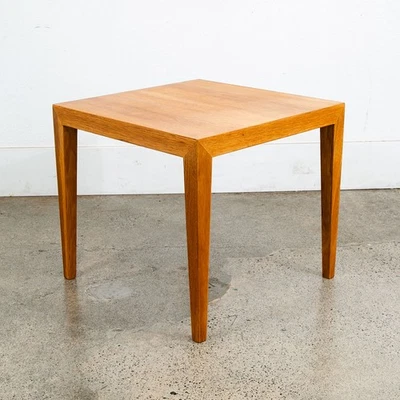 Mesa auxiliar danesa moderna de mediados de siglo Severin Hansen mesita de noche lateral de roble casi nueva mm Foto 1 de 4