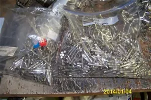 buss fuses 250 volts 1/2 amp - Picture 1 of 3