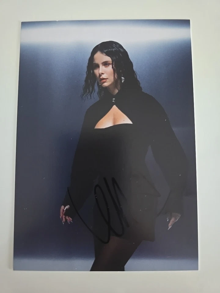 LENA MEYER LANDRUT Autogramm Signiert Autograph Signed Original Autogrammkarte  - Bild 1 von 1