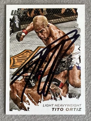 Tarjeta coleccionable autógrafo de Tito Ortiz 2011 UFC TOPPS MOMENT OF TRUTH #121 Foto 1 de 2