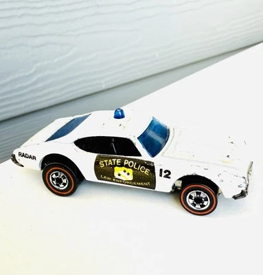Hot Wheels Redline 1975 Police Cruiser Olds 442 Plastic Base State Police Cop - Image 1 of 4