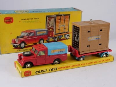 Corgi Gift Set No. 19 Chipperfields Circus Land Rover Elephant Cage Trailer 1/43 - Image 1 of 4